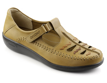 Cool modern comfort with striking new style. Perfect with pedal pushers, our delightful new style is