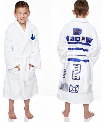 Kids Star Wars R2D2 Bathrobe This childs bath robe is officially licensed by Lucasfilm and brings an authentic touch of Star Wars to the bathroom. Made of super soft polyester fleece, its the kind of garment that comes out of the washing machine almo
