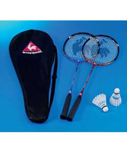 2 x aluminium badminton rackets and 2 x shuttles in a nylon carry case. Size (H)68, (W)22, (D)2.5cm.