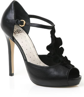 Leather sandal with frill detail on T-Bar and peep toe. The stylish Lefrilly sandals have a buckled 
