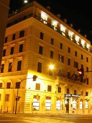 The elegant Leonardi Hotel Pace Helvezia is situated in the heart of historic Rome, between the Colo