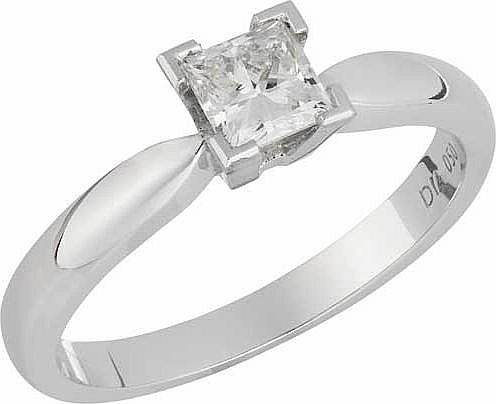 Start your own fairy tale with this elegant princess cut Made for You ring. The striking 0.50ct diamond on a splendid 18ct white gold band will be sure to win the heart of your fair maiden. Diamond set wedding ring. Width of ring 2.5mm. Available in 