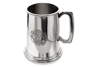 Made from traditional pewter this 1 pint tankard would make a great gift for any Man United fan.