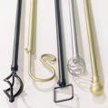 19mm extendable metal pole with twist finials. Complete with full fittings and instructions. In a