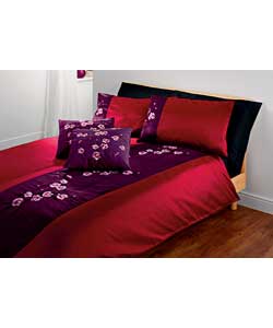 Set contains duvet cover and 2 pillowcases.Plum embellished bedding.Front 100 polyester.Reverse 50 c