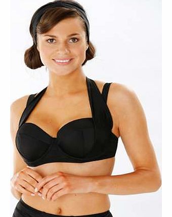 Multi-function bikini top with underwire and padded cups with a firm front for extra support. This smart bikini has, in addition to a standard back with a snap buckle, an extra tie design that starts from the sides. Select if you wish to take off the