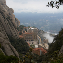 Montserrat, Winery and Sitges Tour - Adult