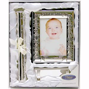 This silver plated gift set is a perfect keepsake for a child`s christening.The set comprises of a c