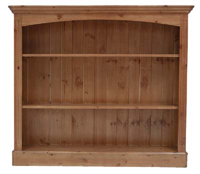 4FT x 4FT 6IN PINE BOOKCASE.ALL SOLID PINE WITH NO PLYWOOD.THE CARCUS FEATURES A TONGUE AND GROOVED