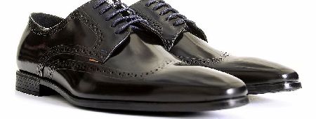 P.S Paul Smith Macey Black Natura Brogues are composed using a slim fit brogue style with a classic perforated design and slim sole the shoes present a smart style. The brogues also feature a very subtle blue-contrast lace design pointed and flat squ