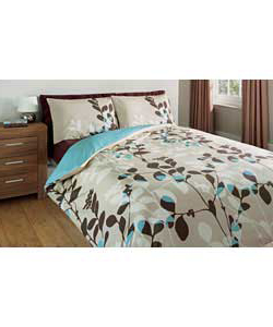 Bold all over design featuring stems and leaves.Set contains duvet cover and 2 pillowcases.52%
