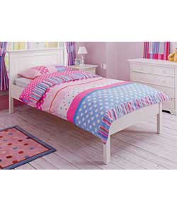 White painted wooden frame. Size (W)109.6, (L)204, (H)96.7cm. Includes memory mattress. Self assembl