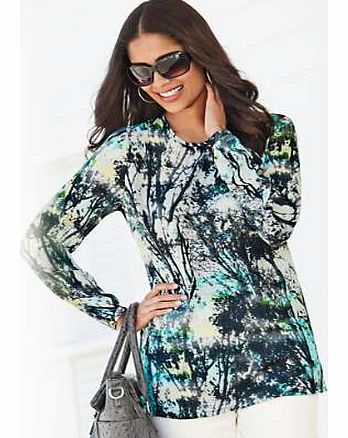 Make a style statement in this exclusive scenic print top, which reflects one of the seasons newest colour palettes. Features back button and keyhole neckline and back split hem. Top Features: Washable 100% Polyester Length approx. 72 cm (28 ins)
