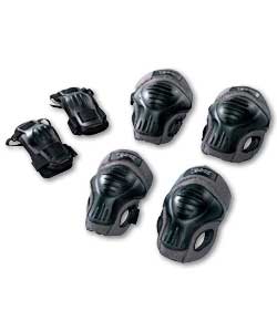 Heavy duty 440 denier nylon. Riveted protective facia caps to knee and elbow pads. Full elasticated