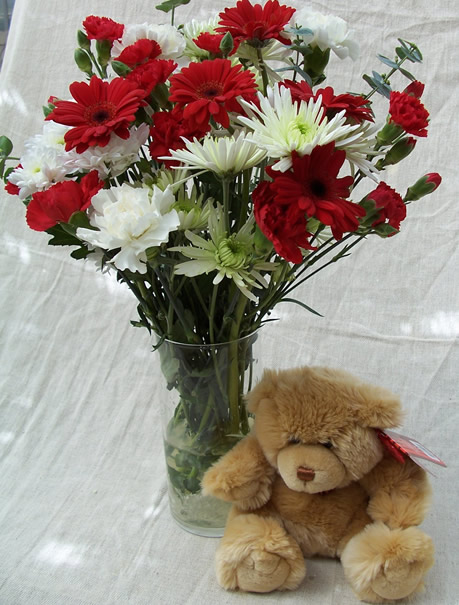 Unbranded Radiant Red Bouquet with FREE Teddy