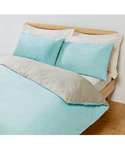 Set contains 2 reversible duvet covers and 4 reversible pillowcases.50% polyester, 50% cotton.Machin