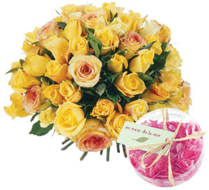 Roses and soap flakes yellow 25 roses