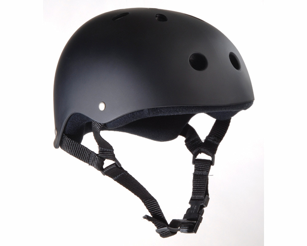 Extra protection for junior skaters with this high quality helmet. Knee, elbow and wrist guards are 