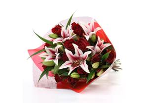 Unbranded Scented Oriental Lily and Red Rose Bouquet