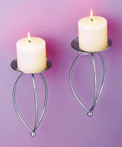 Height 19cm. Includes 2 ivory candles. Complete wi