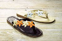 Shoebox Womens Flower Toe Post Sandals