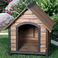 A fabulous dog kennel which will keep your best friend dry and draught-free in the garden.  Construc