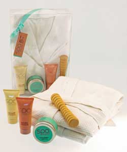 Help cleanse and revive your body and mind with the ultimate in spa treatments. This gift includes a