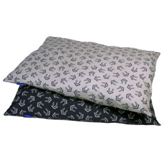 This spare cover for dog’s Kennels Cushion Bed Large will ensure doggy always has a clean bed, whi