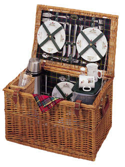 These superb picnic baskets combine one popular pa
