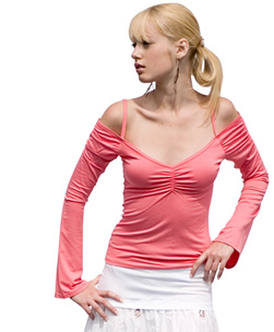 Shrug off the competition with this effortlessly sexy top. Casual with an edge match this with a