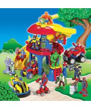 This Pump-Up Powered playset is where the adventures begin! Includes one Spider-Man Action Figure