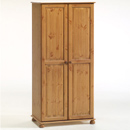 The Sussex pine bedroom furniture range is a comprehensive collection of traditionally styled pine