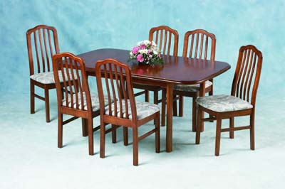 An enduring favourite  this table is in a rich mahogany with easy butterfly extension and six