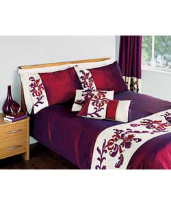 Set contains duvet cover and 2 pillowcases.Purple and cream appliqu bedding.Front 50 polyamide and 5