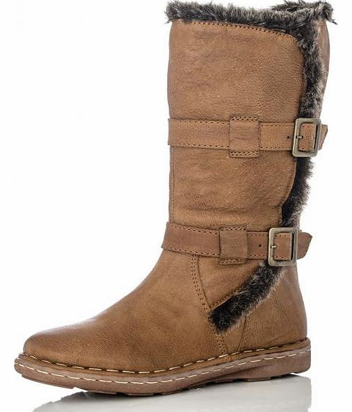 Made with real leather, these boots are super cosy with the faux fur lining. Calf high with a full length side zip fasten and buckle strap feature, these boots are perfect to brave the elements. - Real leather outer - Side zip fasten - Faux fur linin