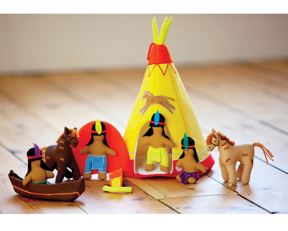 Unbranded Teepee and Indians Play Set
