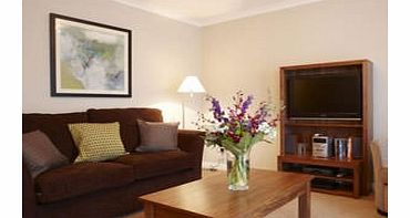 The Knight Residence provides comfort and style with outstanding customer service in the heart of Scotland. Your short break will be a superior two night stay, including a bus tour and a welcome hamper upon arrival. Edinburgh is famed for its history