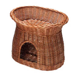 This handmade wicker basket has all the best features for the comfort of your cat and is a tasteful 