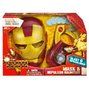This Repulsar Power Iron Man boasts motion-activated flight and combat sounds. Features of this iron