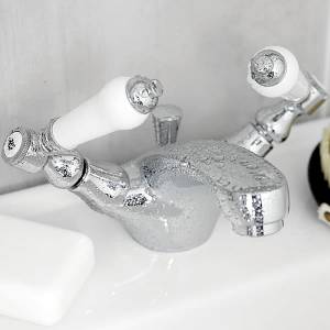 From our Bathroom Tap range we present this chrome mono basin mixer with pop up waste. This range of