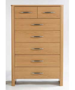 Oak-effect chest with curved top. Curved, chrome-effect metal handles. 5 wide and 2 narrow drawers
