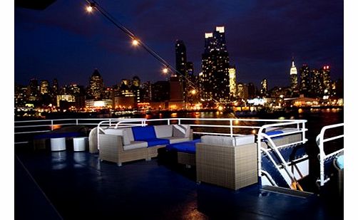 World Yacht New York Dinner Cruise - Intro Choose from an evening meal or Sunday Brunch while sailing around Manhattan on a World Yacht New York Dinner Cruise!. Enjoy delicious food an open bar and incredible views of Manhattans famous skyline and fa