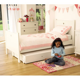 valentine Bed with Truckle