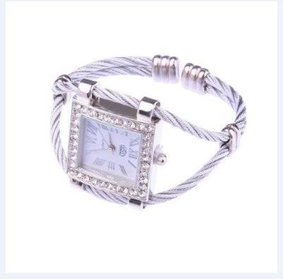 Fashion Stylish Lady Women Girl Roman Numerals Dial Square Bracelet Wrist Watch (Silver)