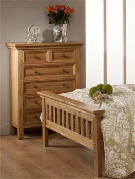 World Furniture Stanmore 2 4 Drawer Chest in Oak