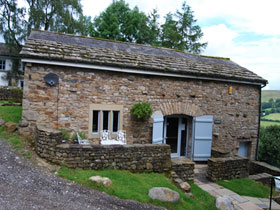 YORKSHIRE Dales self catering eco barn
