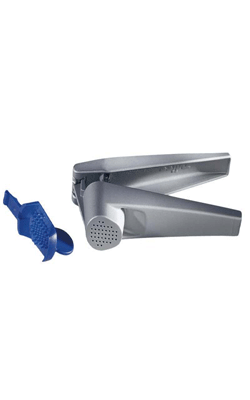 Non-stick garlic press with cleaner